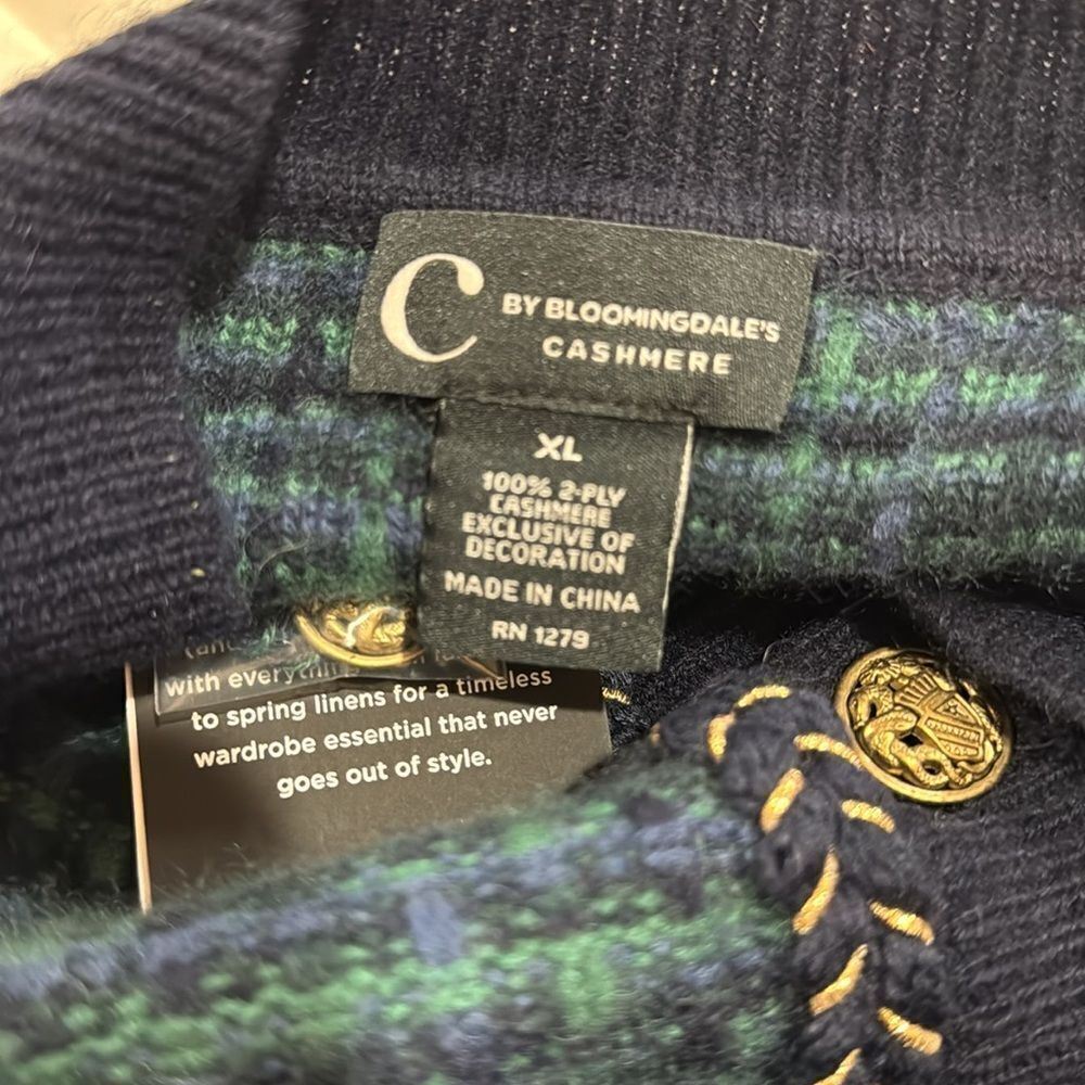 NWT. C by Bloomingdale's Cashmere Tweed Cardigan. Navy Combo. - Picture 5 of 6